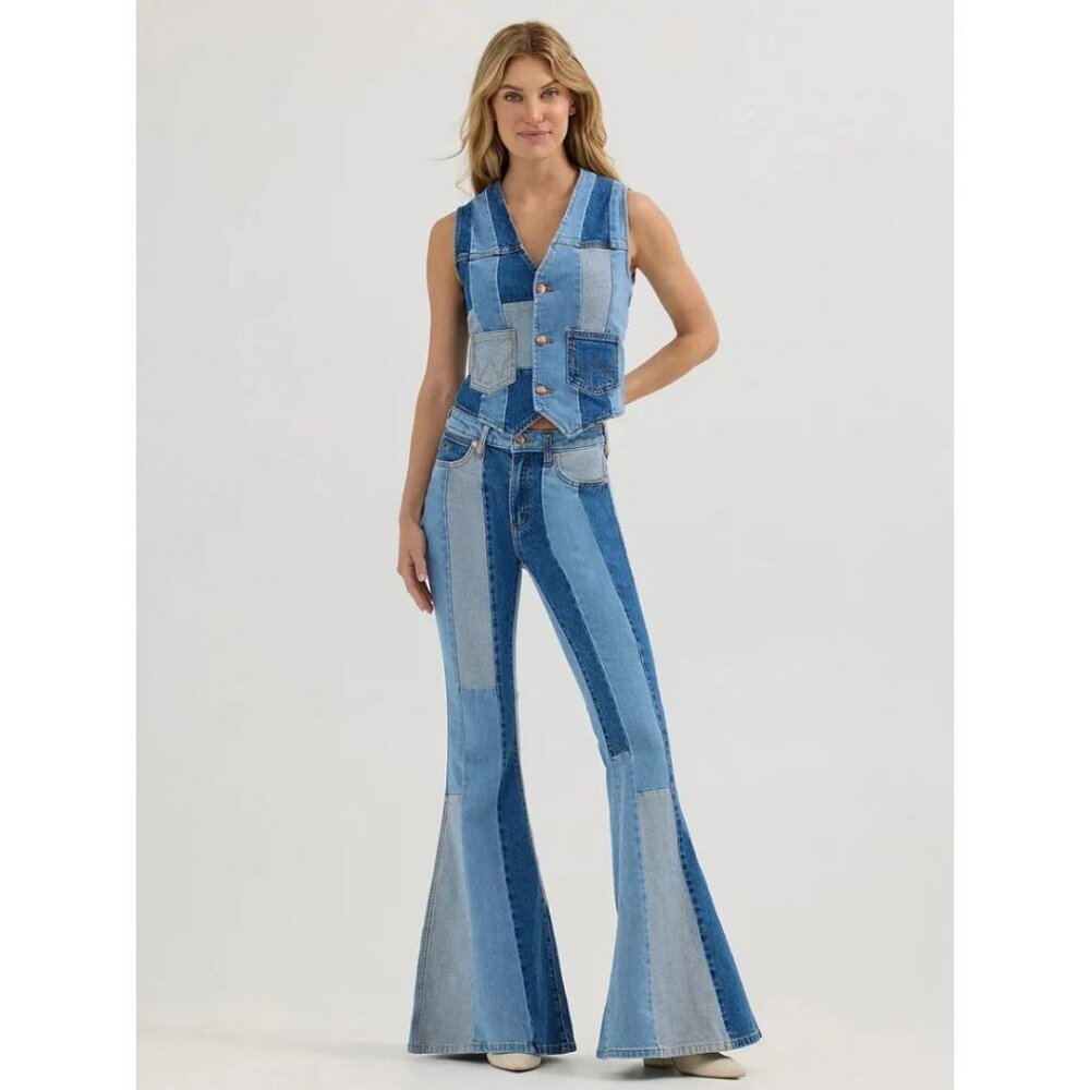 Wrangler Lainey Wilson Patchwork Bell Bottoms Patchwork Blue Size 30